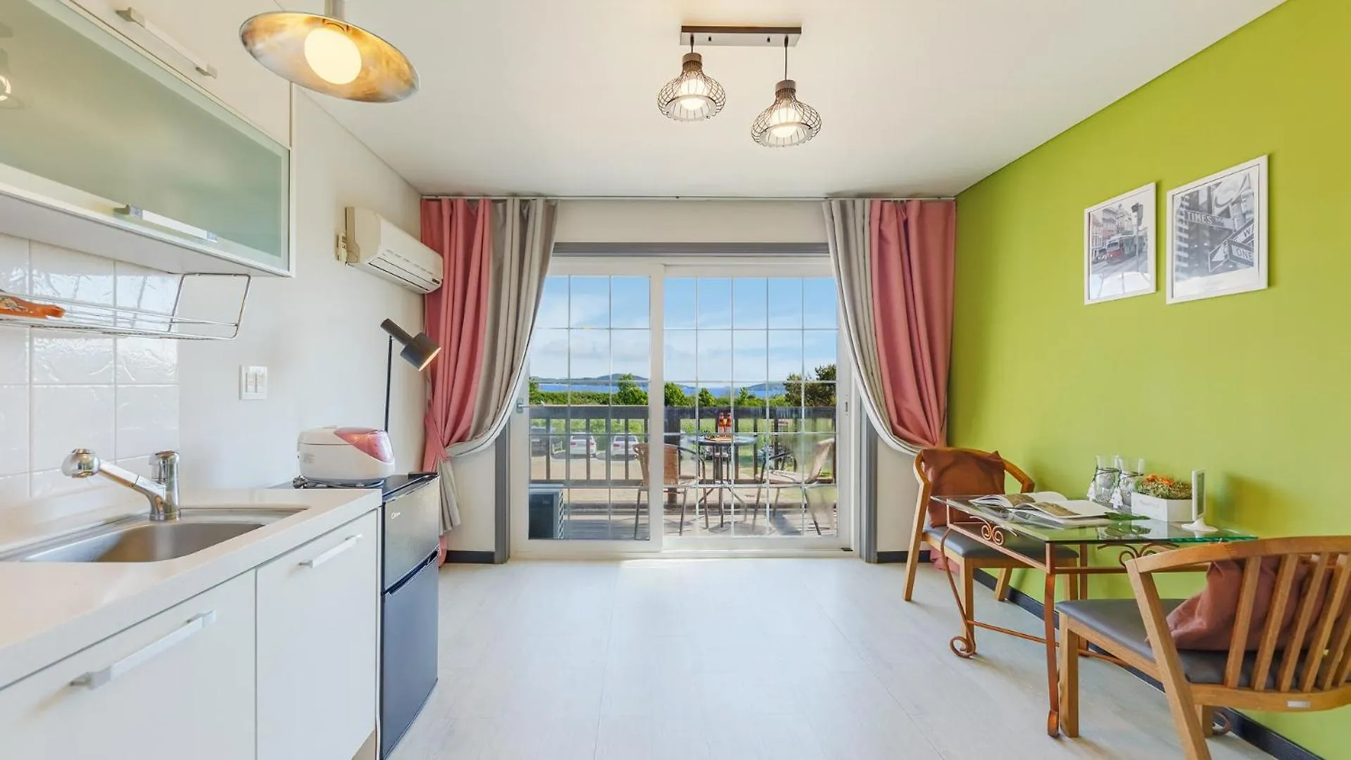 Ganghwa Rodemhouse Pension Incheon 0*,  South Korea